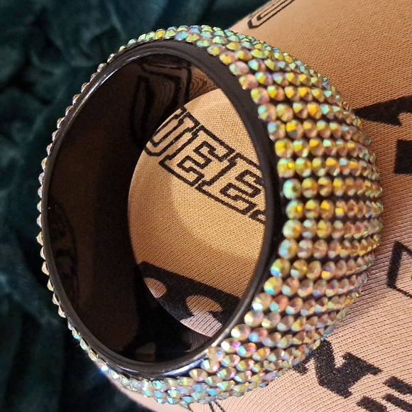 Rhinestone Sparkled Bling Chunky Bangle - Picture 3 of 6